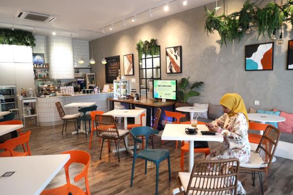 In March this year, Wan and her team took it one step futher and opened Graze Eatery cafe which serves mouth-watering dishes made from surplus ingredients.