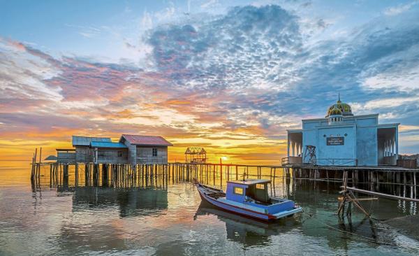 The natural beauty of sunrises or sunsets provides a fantastic backdrop. Effective composition is key to transforming a good photograph into a great one.