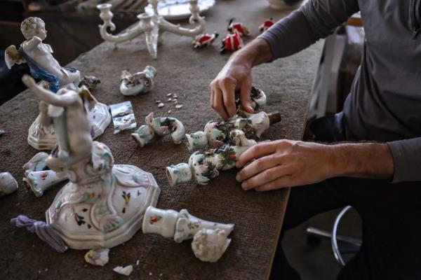 Laborde specialises in restoring delicate porcelain and ceramic works.