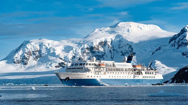 Sailing on the MS Seaventure at Paradise Bay. — Polar Latitudes