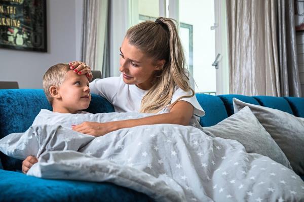 Instead of relying on the thermometer reading, pay more attention to the child’s condition. — dpa