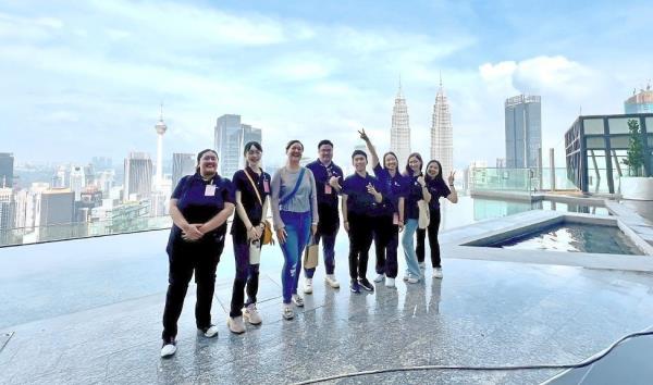 Lee (third from left), with Vo (fourth from right) and students from Bachelor of Internatio<em></em>nal Hospitality Management when they undertook a transformative 14-week journey at Imperial Lexis Kuala Lumpur.