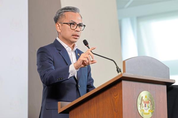 法赫米说，让警方调查涉嫌袭击残疾网约车司机的案件