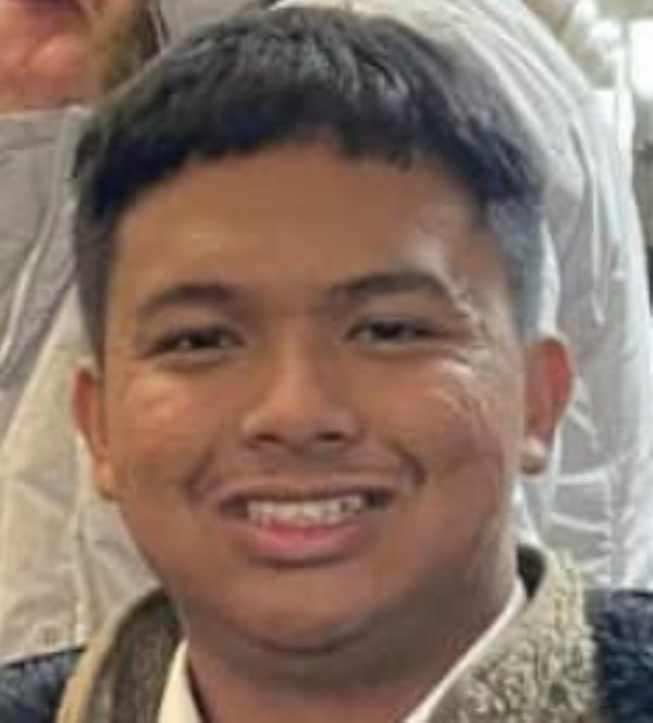 Financial analyst, Idzham, 25.