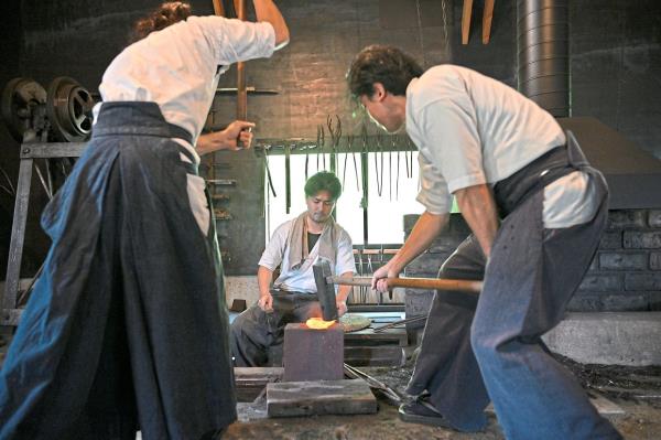 The three smiths met while they were apprentices in Tokyo and formed a bond.