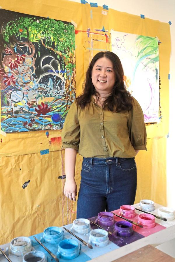 ‘It’s not an art class. I’m not an art teacher. The art comes from within and it’s a<em></em>bout noticing what’s happening inside and listening to ourselves and expressing it o<em></em>nto paper,’ explains Lim.