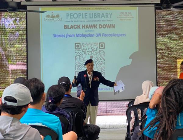 This Sunday, the 'People Library' series will feature the early morning “Pantun And Pantoun” public event, featuring poetry-based works from France and Malaysia. Photo: Friends of Taman Tugu