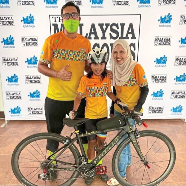 Ahmad Syauqi and Munirah are his biggest supporters.
