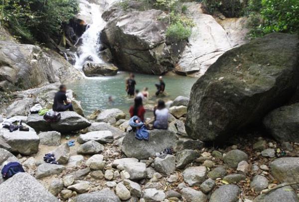 A file picture of the Titi Kerawang waterfall from Jan 2, 2018. – LIM BENG TATT/The Star