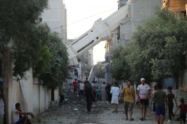 Israeli army targets a mosque in Gaza's Nasirat Refugee Camp