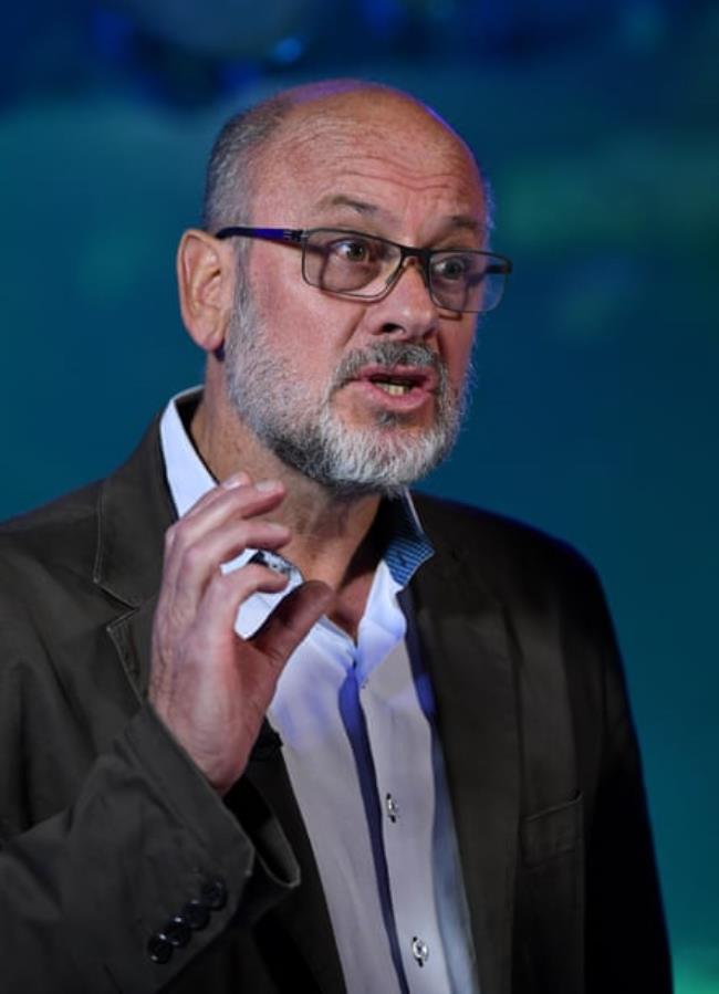 Prof Tim Flannery.
