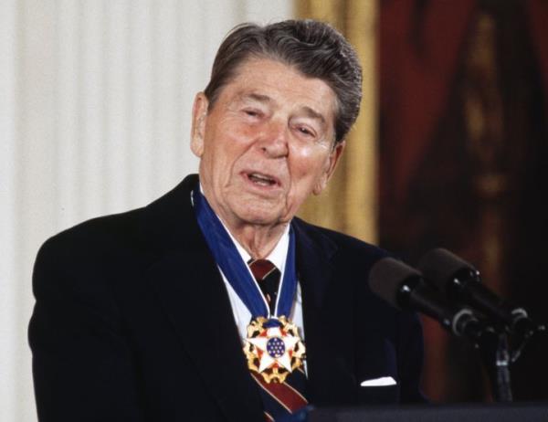 President Ro<em></em>nald Reagan speaks after recieving the Presidential Medal of Freedom in 1993. In an interview with actor Dennis Quaid, journalist Chris Wallace said he thinks Reagan would be 