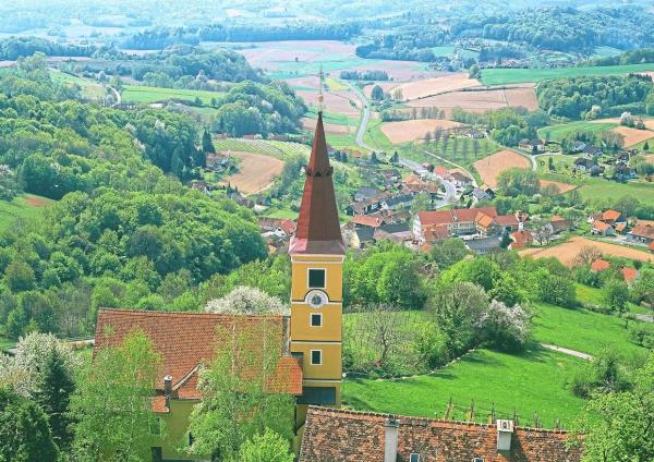 Passengers can admire the Austrian countryside from the train’s panoramic windows.