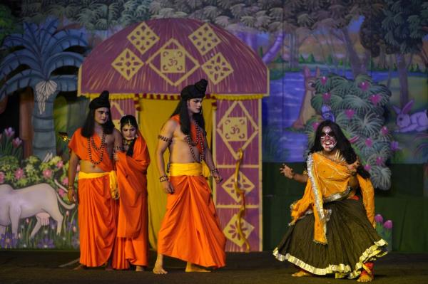 actors take the stage in New Delhi, India, performing Ramleela, a dramatic folk re-enactment of the life of Hindu god Rama from the ancient epic Ramayana. Photo: AP 