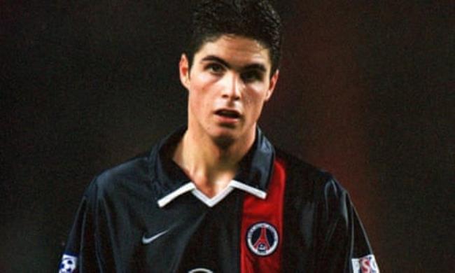 Mikel Arteta pictured in action for Paris Saint-Germain against Marseille in 2001.