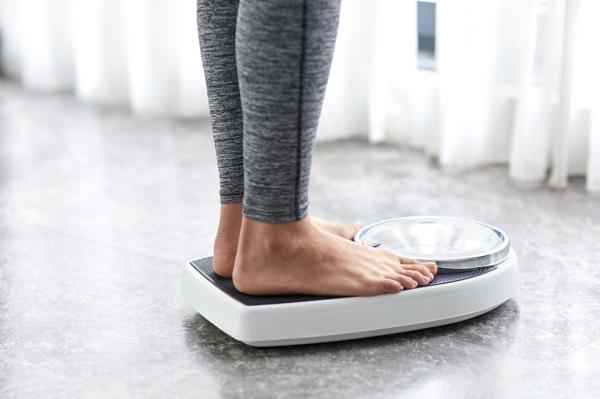 feet on a scale