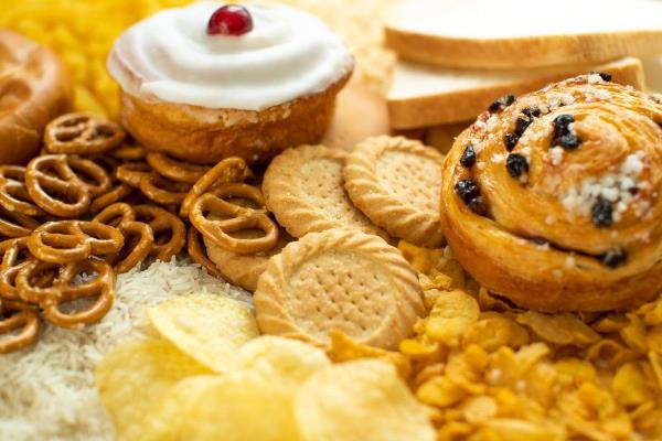 Cakes, coo<em></em>kies, chips, and processed foods
