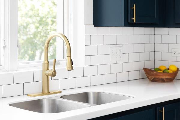 Clean surfaces in a modern kitchen