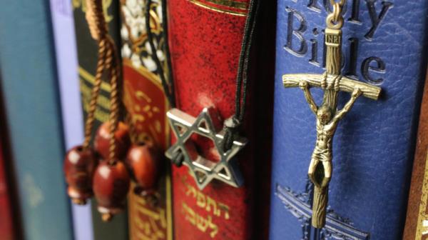 s<em></em>cripture and religious symbols