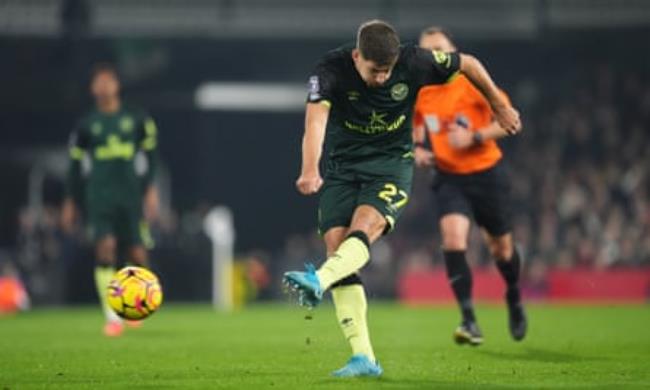Vitaly Janelt fires home a long-range shot in the 24th minute at Craven Cottage to give Brentford the lead.