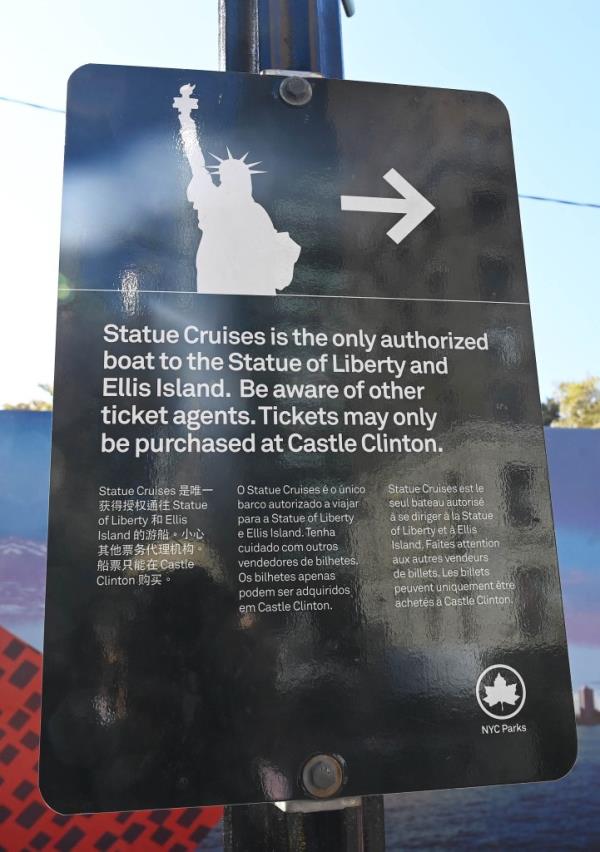 Scammers have been operating out of Battery Park for more than a decade. 