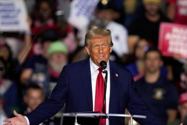 Do<em></em>nald Trump
