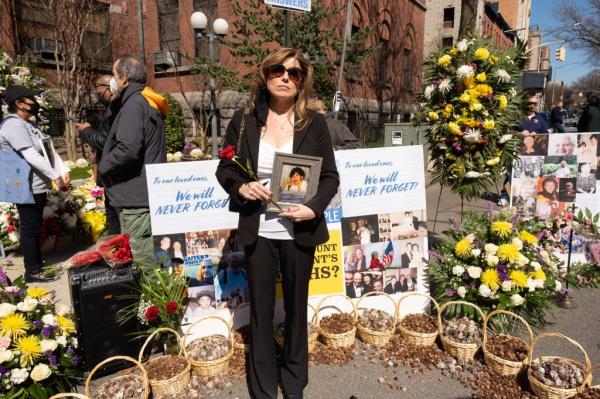 A memorial for the 15,000 elderly people who died during the COVID pandemic. Many blame Governor Cuomo who misrepresented the numbers of nursing home deaths.