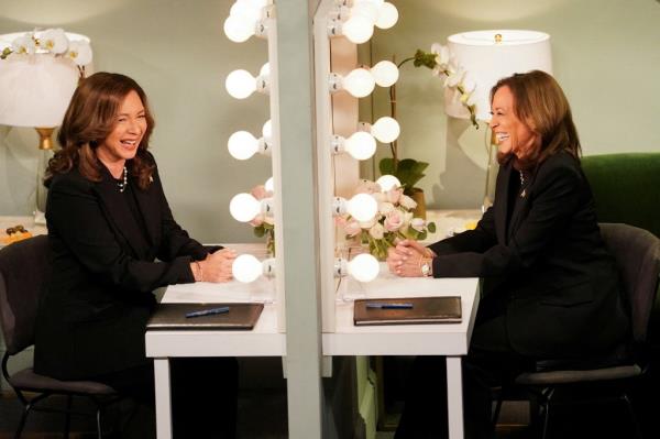 Maya Rudolph, Kamala Harris on 