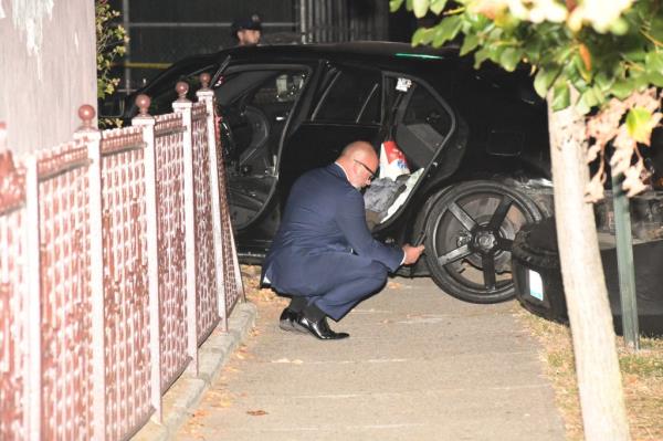 The chaos unfolded when police spotted a 25-year-old man in a dark sedan driving recklessly on Sutter Avenue and Forbell Street in East New York at around 9:30 p.m., the NYPD said. 