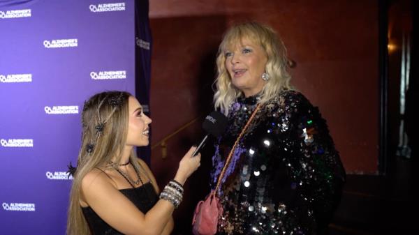 Melissa Peterman on the red carpet at the 2024 Dance Party to End ALZ.