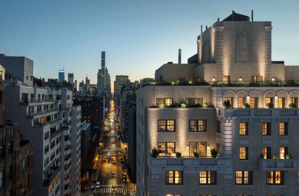 Exterior view of The Surrey Residences at 20 East 76th Street #14C, a luxury co<em></em>ndo offered by Corinthia Hotel with private club and dining options.