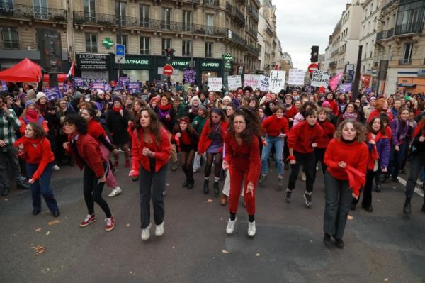Demo<em></em>nstrators march against violence against women two days ahead of the Internatio<em></em>nal Day for the Elimination of Violence Against Women in Paris, France on November 23, 2024.  [Mustafa Yaln / Anadolu Agency]