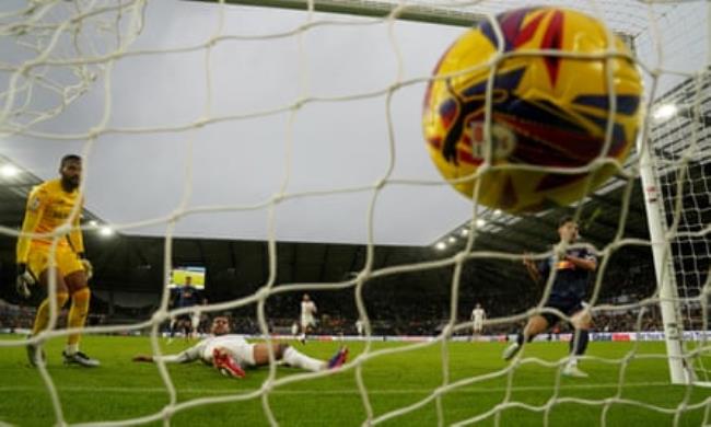 Manor Solomon brings Leeds level for the first time.