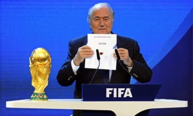 Sepp Blatter announces that Qatar will host the 2022 World Cup.
