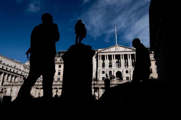 英国央行表示，预算后需要采取“渐进方式”降息