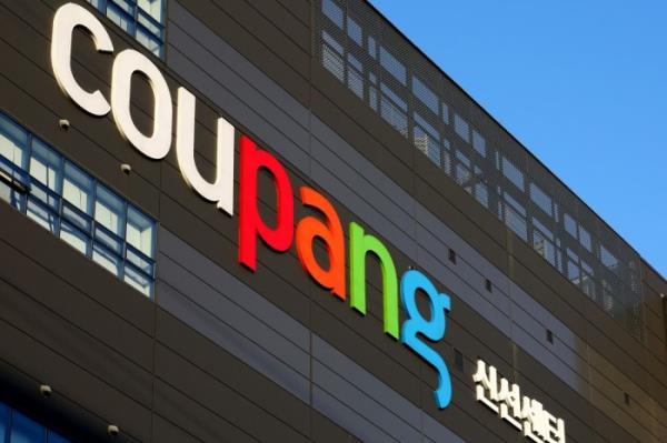 Coupang　is　South　Korea's　largest　e-commerce　platform　operator