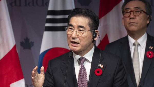 Prosecutors seek arrest of defence minister over imposition of martial law
