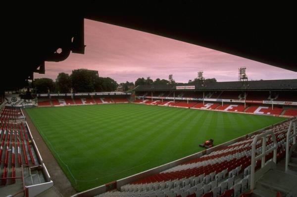 SAINTS IN HEAVEN: A general view of The Dell, then home to Southampton Football Club. \ Mandatory Credit: Mike Hewitt /Allsport