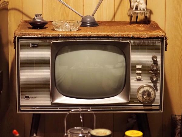 One-of-the-three-sacred-treasures-everyone-in-1950s-Japan-coveted-a-black-and-white-TV.jpg