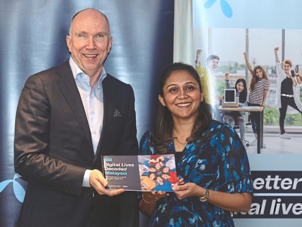 Kjoel (left) and Kulani emphasise that building trust and safeguarding privacy in AI requires a collective effort from governments, companies and individuals. — AZLINA ABDULLAH/The Star