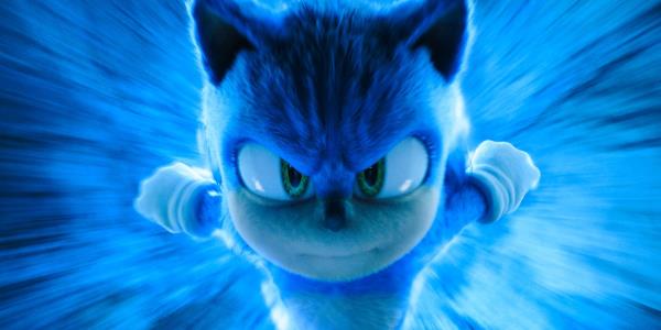 A close up of So<em></em>nic running at a high speed in So<em></em>nic the Hedgehog 3