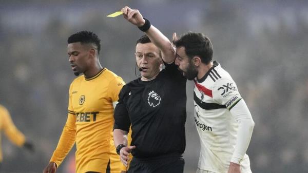 All-too familiar Fernandes red leaves United vulnerable as Wolves feast on Amorim's side