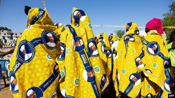 Supporters gather at a Patriotic Salvation Movement (MPS) campaign meeting in the Sabangali district of N'Djamena, on Dec. 14, 2024 ahead of the legislative, communal and provincial elections.