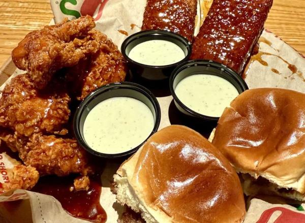 Chili's Ho<em></em>ney Chipotle Triple Dipper