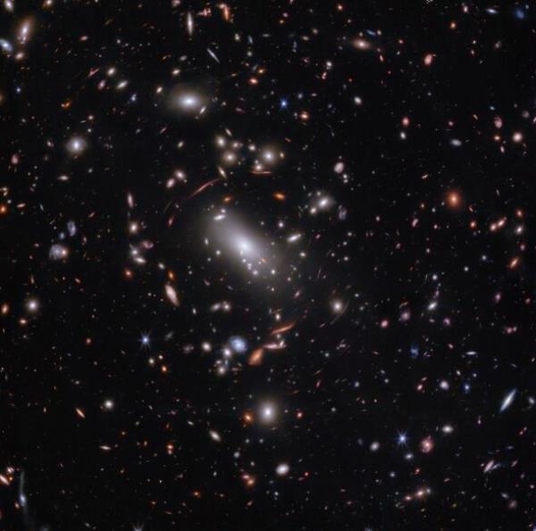 New images show Firefly Sparkle galaxy.