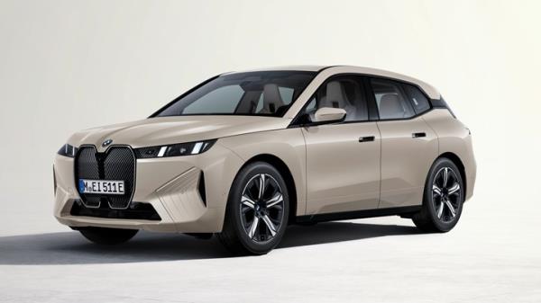 The BMW iX gets a 'Neue' look - plus more power and a lo<em></em>nger range