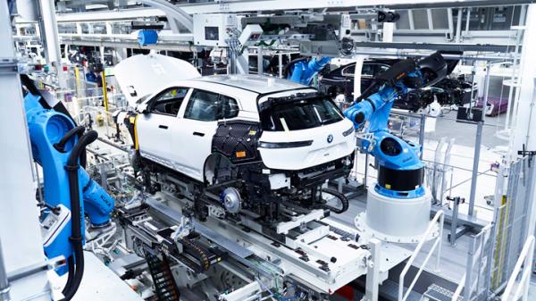 BMW iX going down the production line