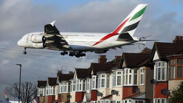 File photo dated 4/1/2016 of an Emirates Airbus A380 plane lands over houses near Heathrow Airport, west London. Exposure to aircraft noise could increase the likelihood of suffering heart attacks, according to a study. Researchers at University College Lo<em></em>ndon (UCL) found people who live near airports - and are subjected to noise from planes taking off and landing - may be at greater risk of poor heart health. Issue date: Wednesday January 8, 2025.