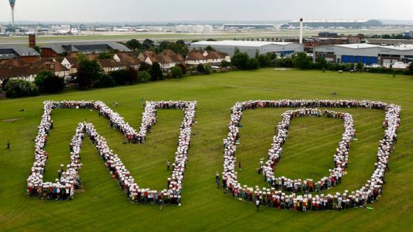 Protesters formed a giant 'NO' in front of Heathrow as they demo<em></em>nstrated against its expansion in 2008. Pic: Reuters