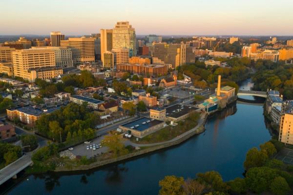 cityscape photo of Wilmington, Delaware